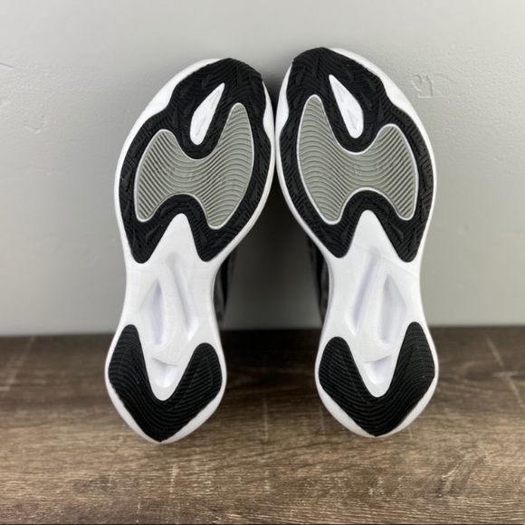 NEW Nike Zoom Gravity - Picture 5 of 5